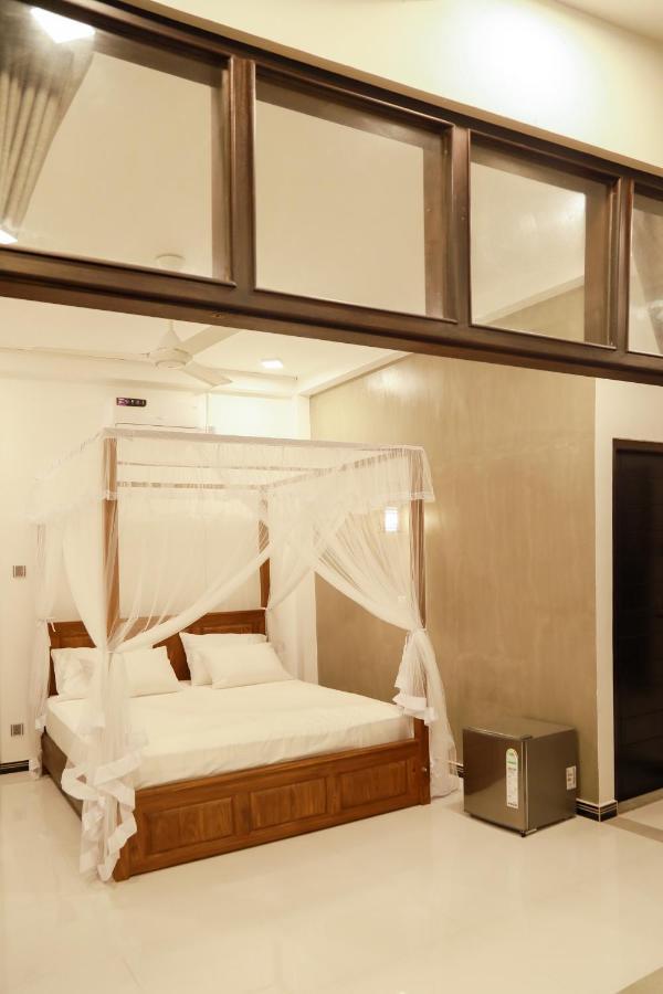 Gold Bubble Hotel Ахангама Екстериор снимка