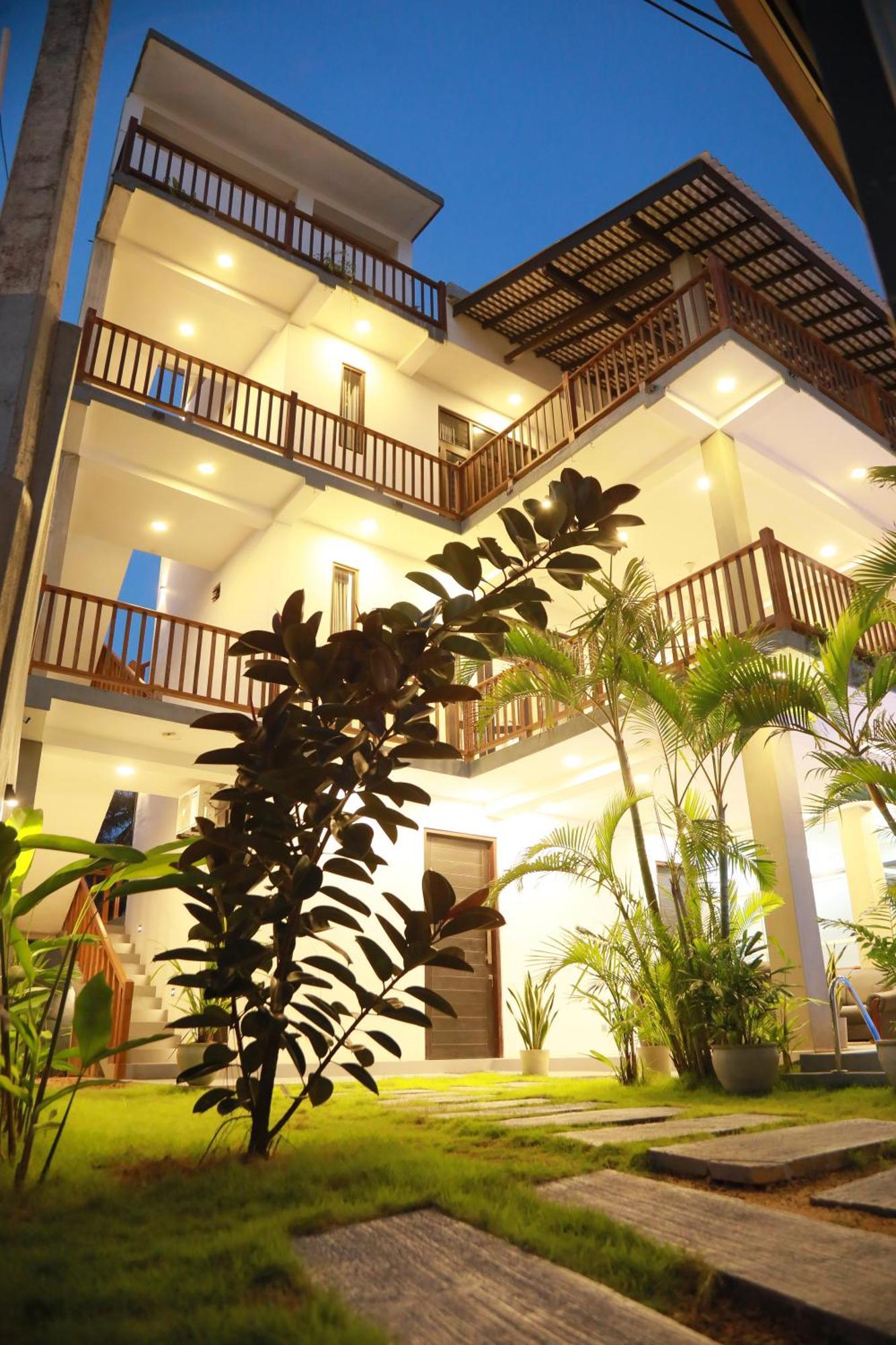 Gold Bubble Hotel Ахангама Екстериор снимка